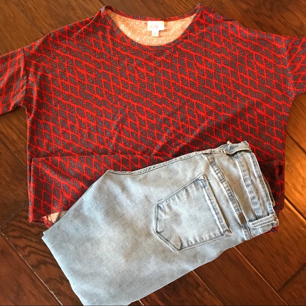 XS LulaRoe Irma Tunic—Leggings fabric!